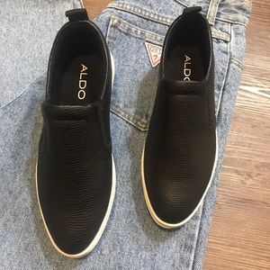 Aldo Segreti style platform slip ons